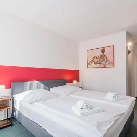 Hotel Cafe Galerie - Smart Tv - Free Parking Garbsen
