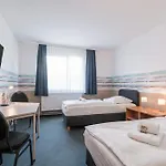 Cafe Galerie I Hannover-garbsen I Free Parking 3*