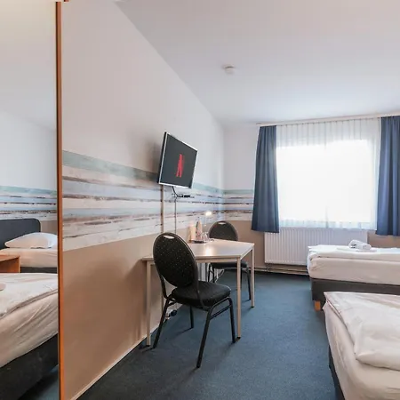Cafe Galerie I Hannover-garbsen I Free Parking 3* Гарбсен