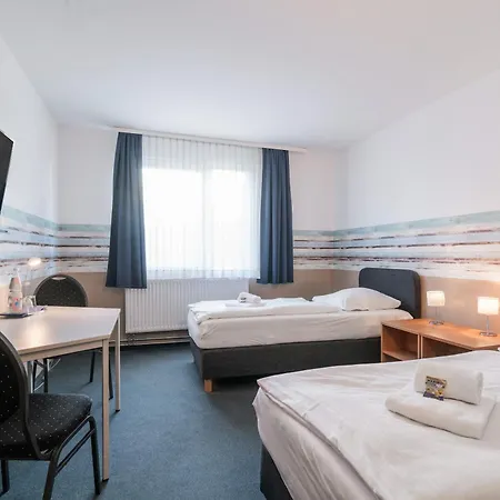 Cafe Galerie I Hannover-garbsen I Free Parking 3*