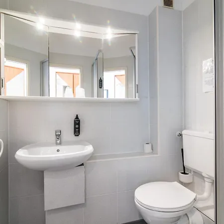Hotel Cafe Galerie I Hannover-garbsen I Free Parking 3*