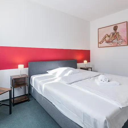 Cafe Galerie I Hannover-garbsen I Free Parking 3*