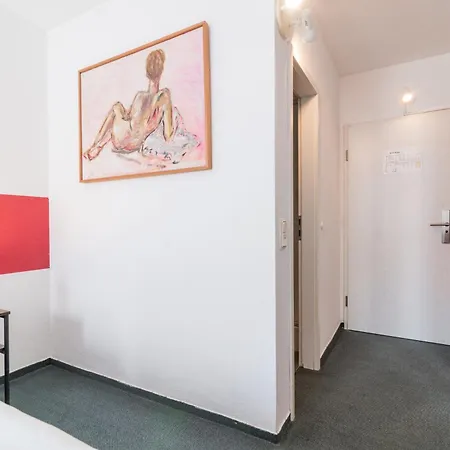 Cafe Galerie I Hannover-garbsen I Free Parking 加尔布森