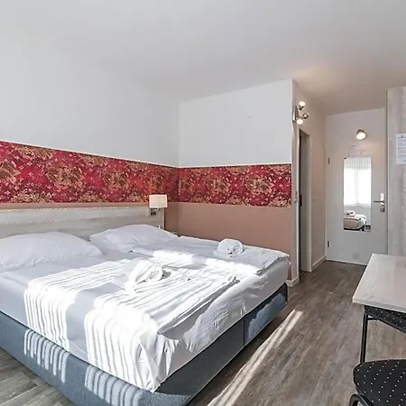 Café Galerie - Breakfast - Free Parking - Smart Tv 3*