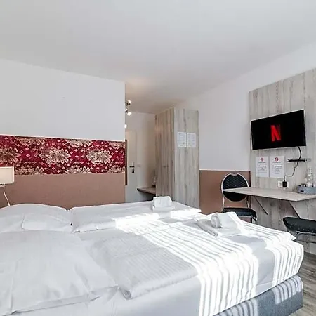 Café Galerie - Breakfast - Free Parking - Smart Tv Hotel