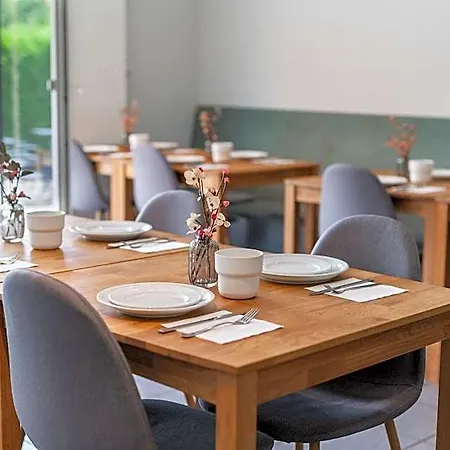 Hotel Café Galerie - Breakfast - Free Parking - Smart Tv 3*