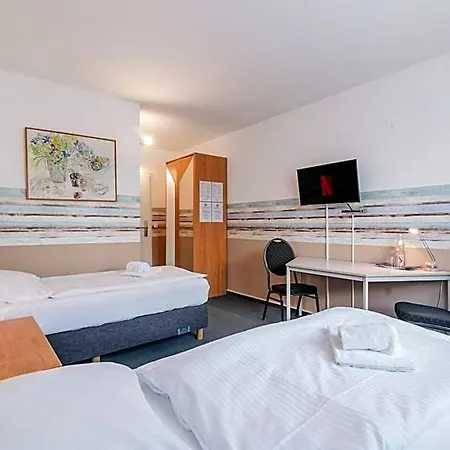 Café Galerie - Breakfast - Free Parking - Smart Tv Hotel