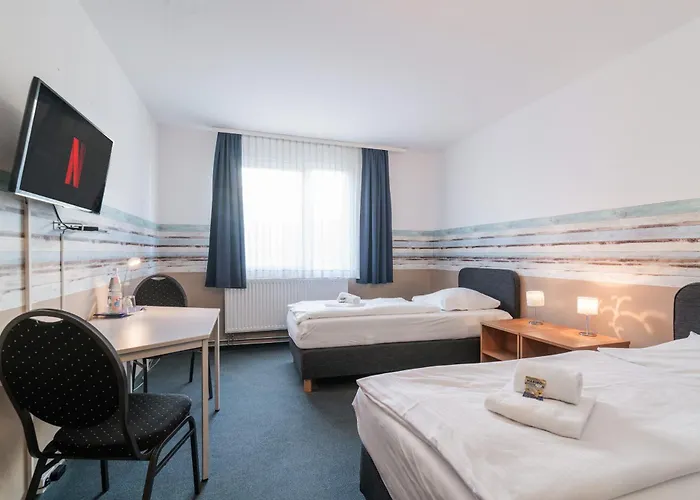 Cafe Galerie I Hannover-garbsen I Free Parking 3*