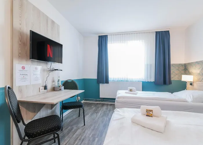 Cafe Galerie I Hannover-garbsen I Free Parking Szálloda 3*