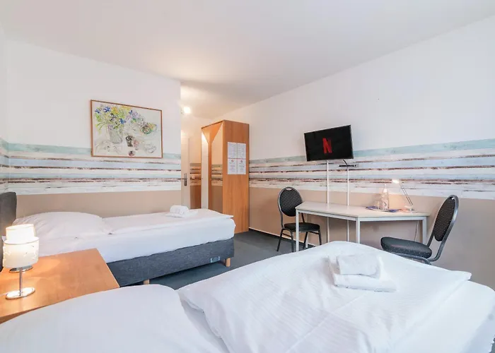 Cafe Galerie I Hannover-garbsen I Free Parking 3*