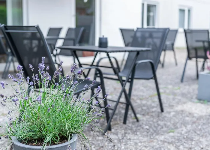 酒店 Cafe Galerie I Hannover-garbsen I Free Parking 加尔布森